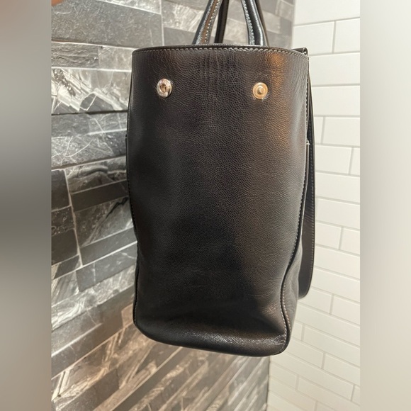 Chanel Black Caviar Leather Top Handle Executive Cerf Tote Bag - Picture 14 of 17